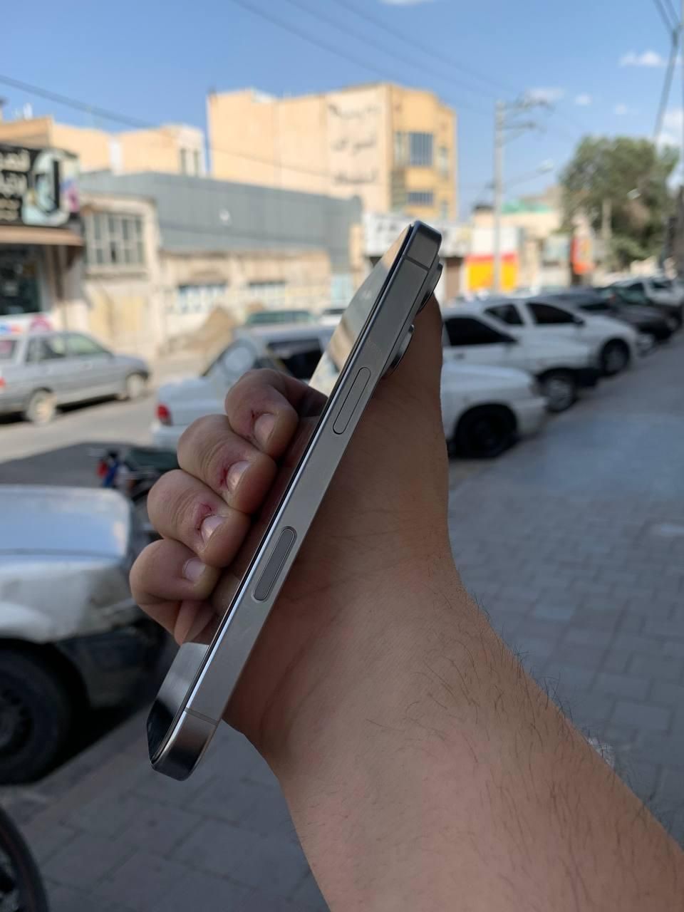 اپل iPhone 16 Pro با حافظهٔ ۲۵۶ گیگابایت|موبایل|مشهد, هفده شهریور|دیوار