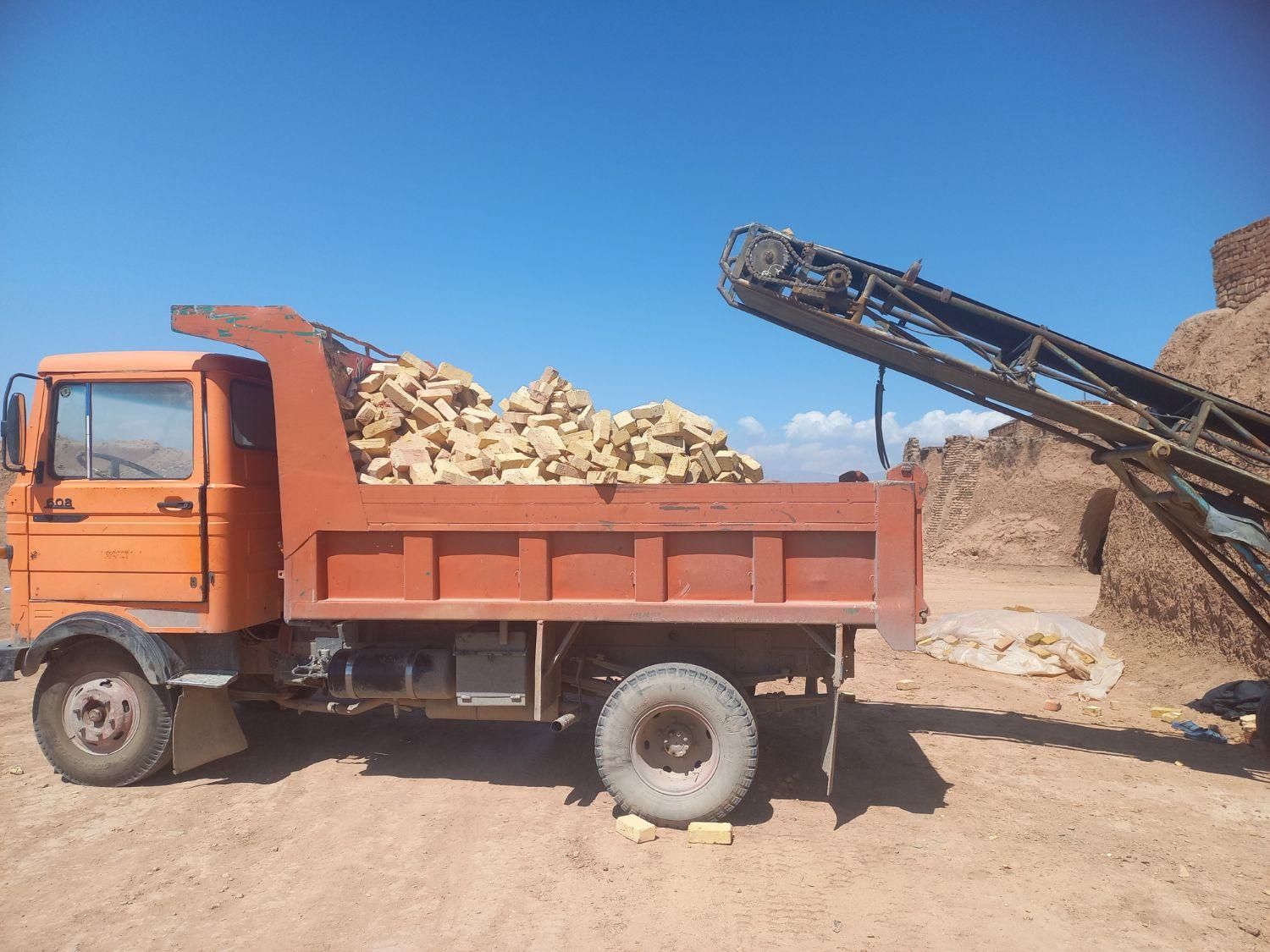 ماسه آجر سیمان بلوک وحمل نخاله و کود باغچه|خدمات حمل و نقل|هشتگرد, هشتگرد قدیم|دیوار