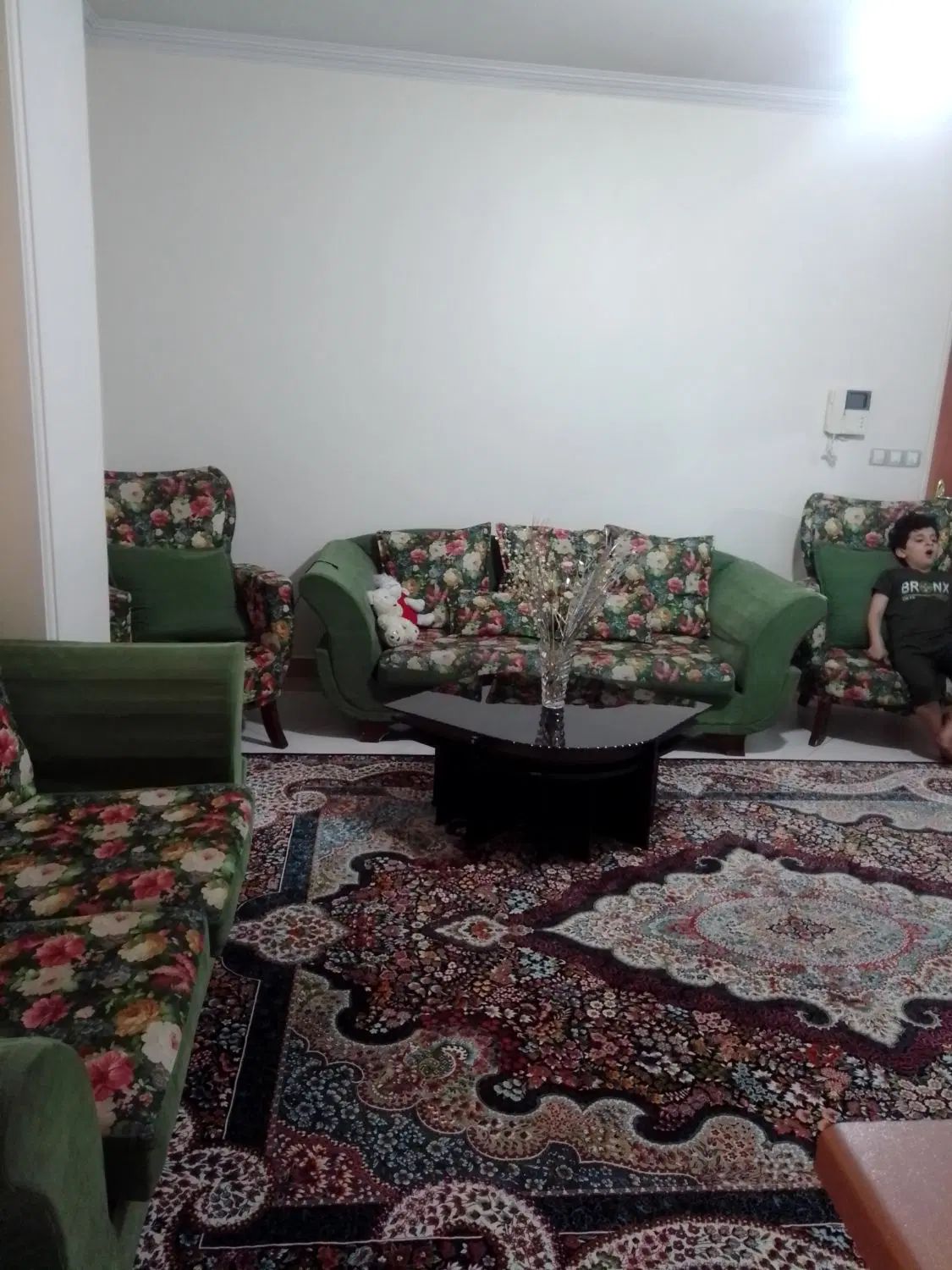 سرویس مبل 7نفره به همراه جلو مبلی وعسلی|مبلمان خانگی و میز عسلی|تهران, تهرانسر مرکزی|دیوار