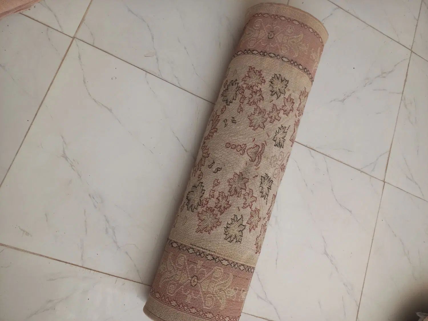 کناره ۷۰۰شانه ۵متر|فرش|مشهد, هفت تیر (نه دره)|دیوار