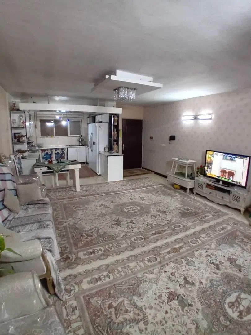 اجاره آپارتمان ۱۰۰ متری / رو به آفتاب /تاپ لوکیشن|اجارهٔ آپارتمان|کرج, گلشهر|دیوار