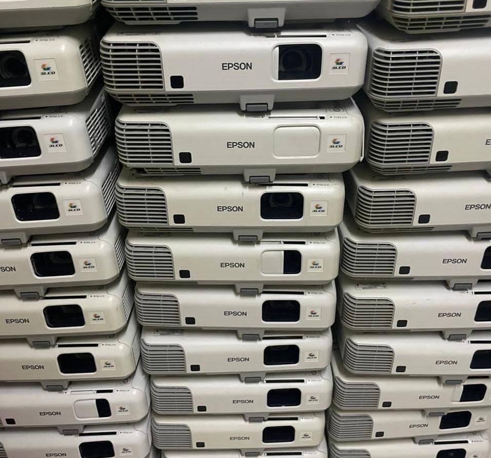 انواع ویدئو پروژکتور خانگی/ اداری/ سینمایی|تلویزیون و پروژکتور|مشهد, وکیل‌آباد|دیوار