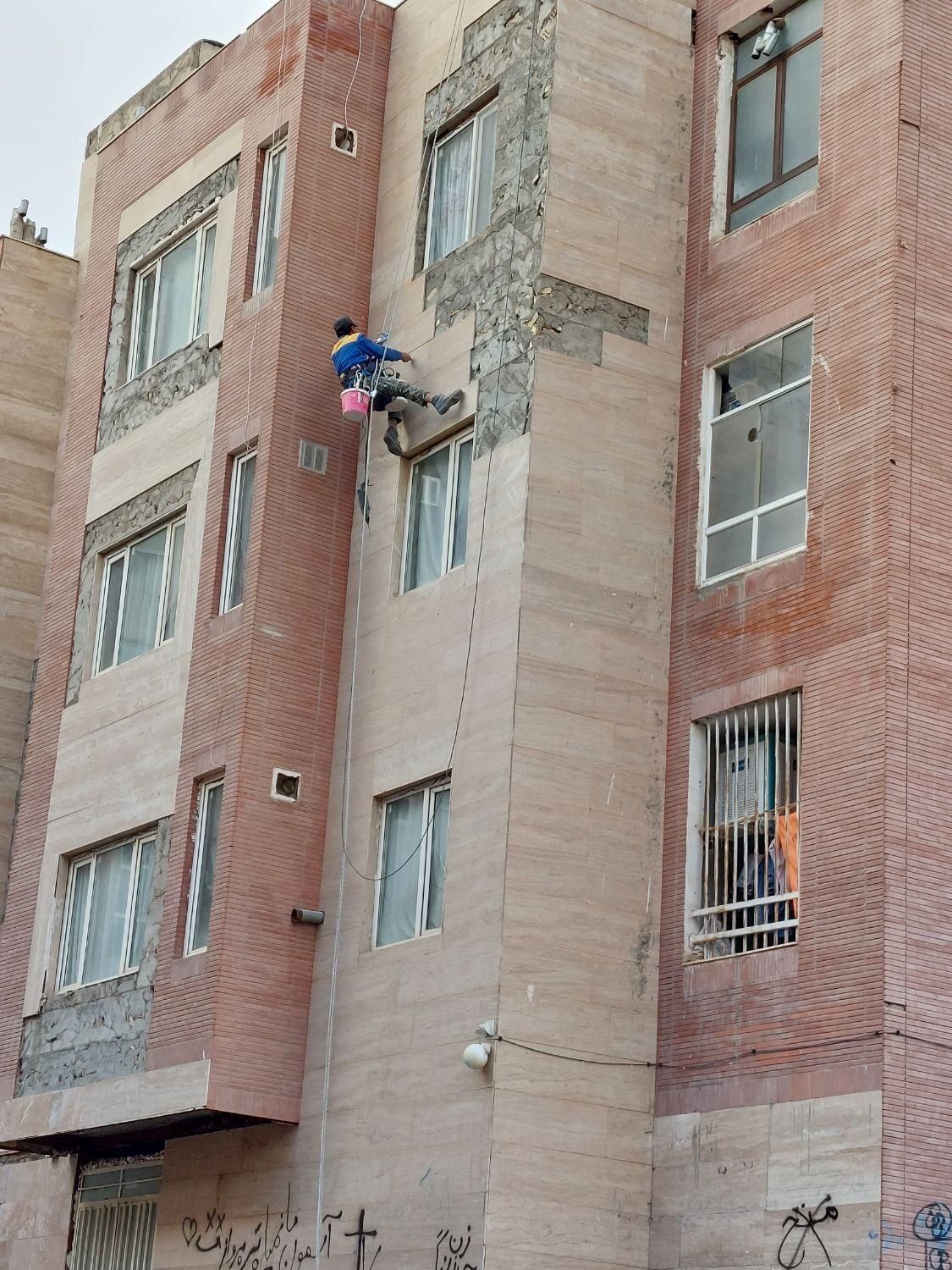 پیچ روپلاک بدونه نیاز به داربست|خدمات پیشه و مهارت|سبزوار, امیر کبیر|دیوار