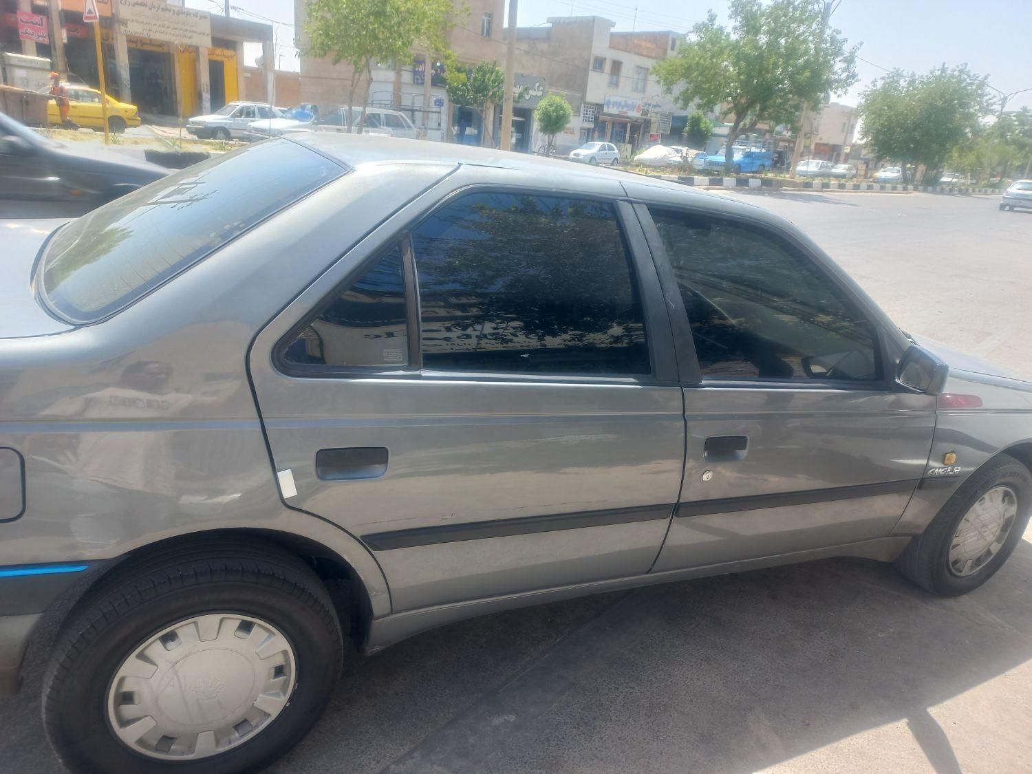 پژو 405 GLX - دوگانه سوز CNG، مدل ۱۳۹۳|خودرو سواری و وانت|شیراز, فرگاز|دیوار