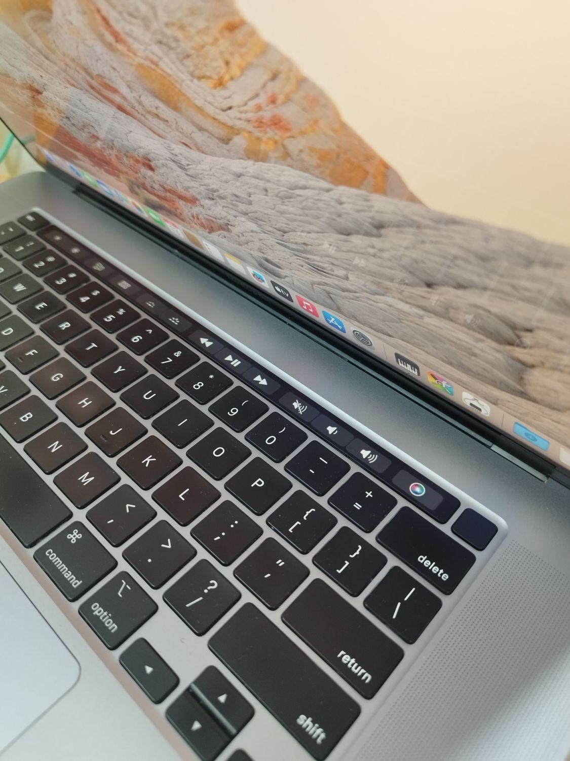 مک بوک گرافیک دارMac Book ProCore i9 2019touch bar|رایانه همراه|شیراز, زرهی|دیوار
