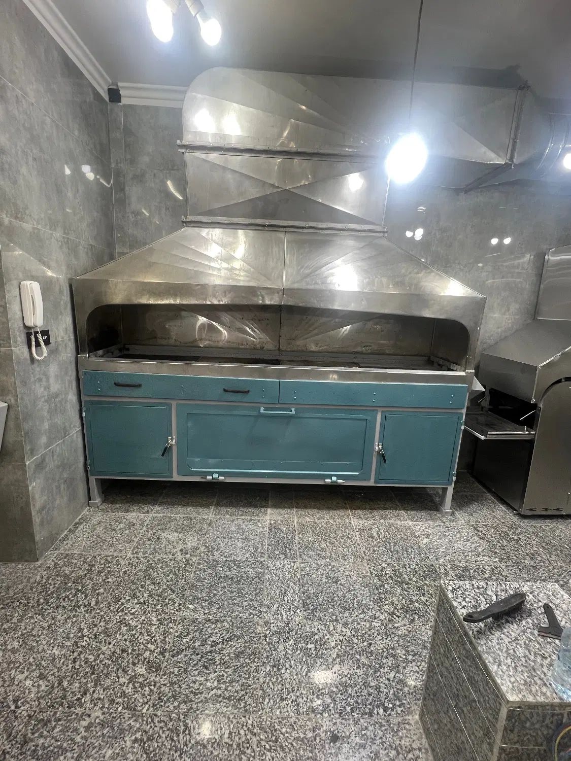 منقل دار|استخدام خدمات فروشگاه و رستوران|رشت, فلسطین|دیوار