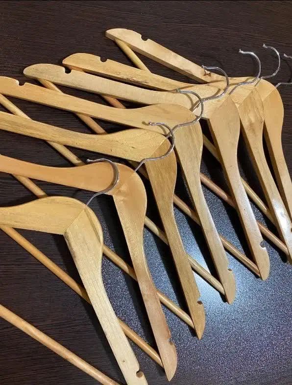 چوب لباسی کمد لباس بچه نوجوان کودک نوزاد سیسمونی|اسباب و اثاث بچه|اصفهان, شهرک کاوه|دیوار