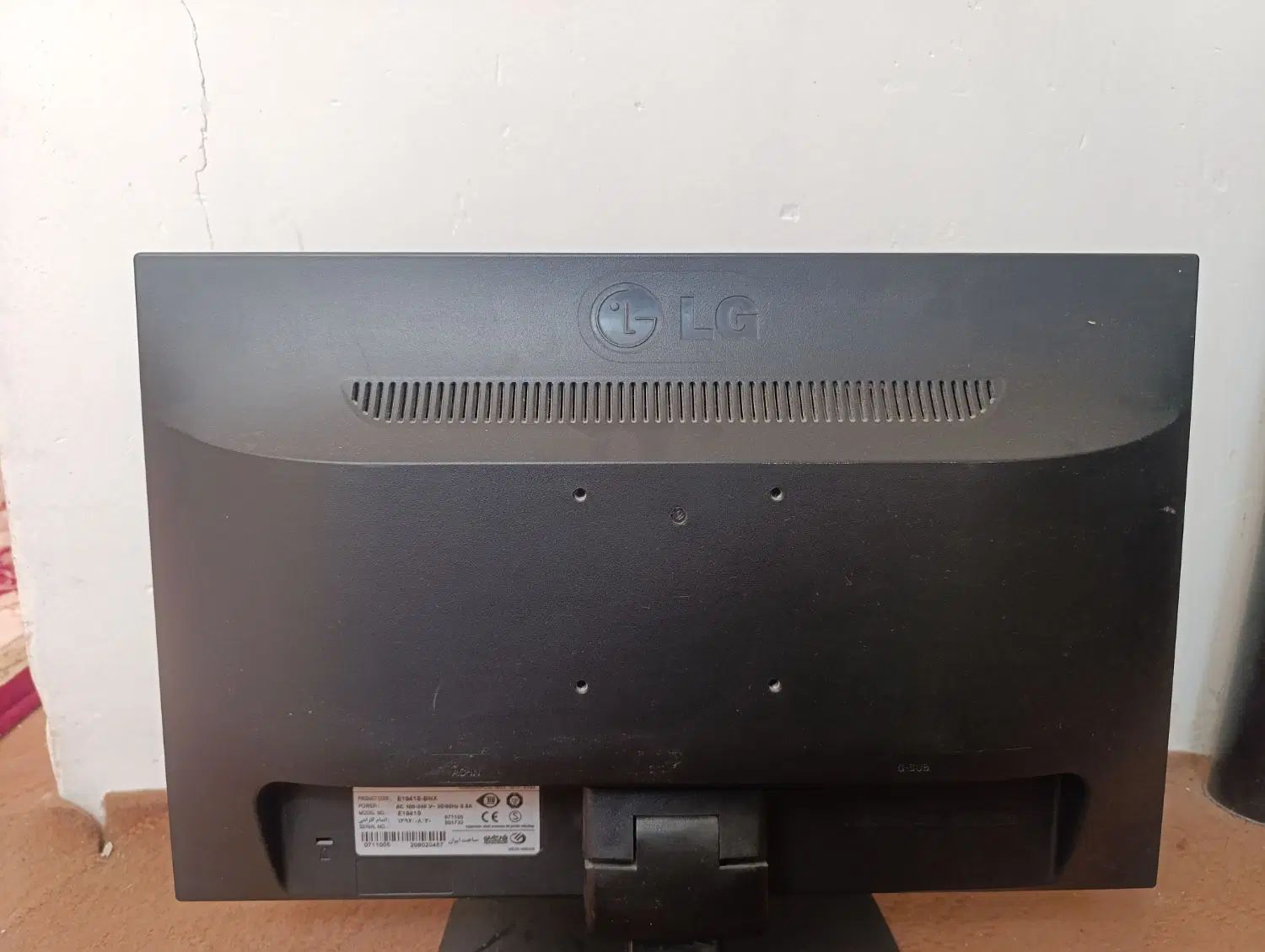 مانیتور ۱۹ اینچی LG|قطعات و لوازم جانبی رایانه|اصفهان, شهشهان|دیوار