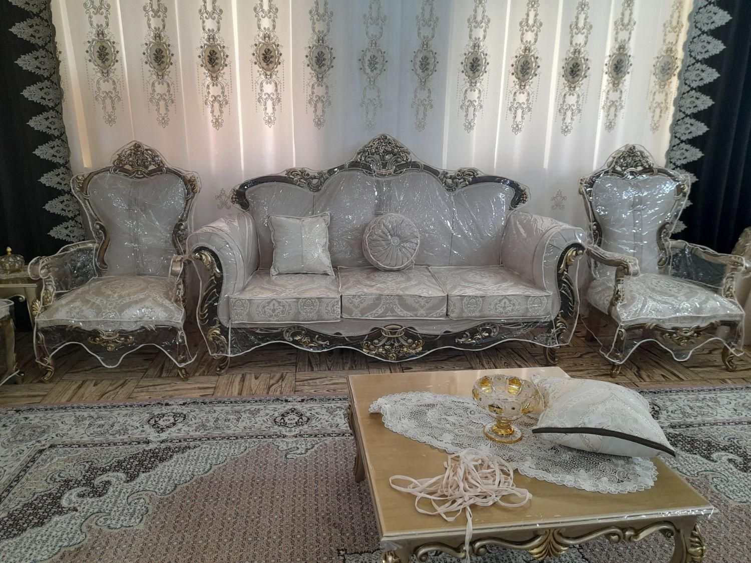 طراحی ودوخت انواع کاور مبل|مبلمان خانگی و میز عسلی|اردبیل, |دیوار