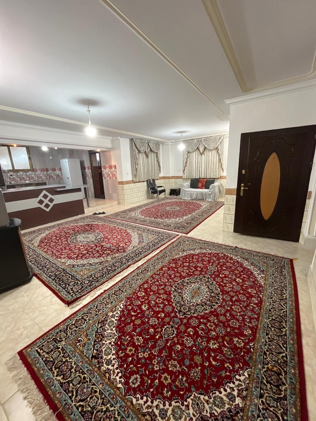 آپارتمان ۱۲۰ متری طبقه دوم و سوم مرکز شهر|اجارهٔ کوتاهمدت آپارتمان و سوئیت|شاهرود, |دیوار