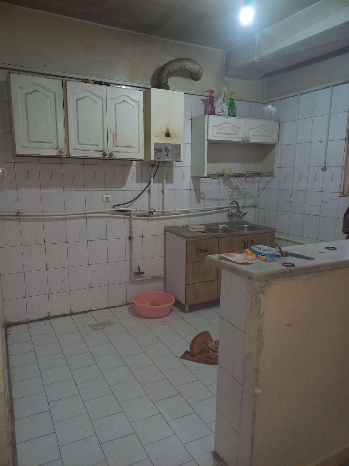 رهن آپارتمان ۵۰ متری ۱ خوابه طبقه ۴ در شهرک تختی|اجارهٔ آپارتمان|تهران, تختی|دیوار