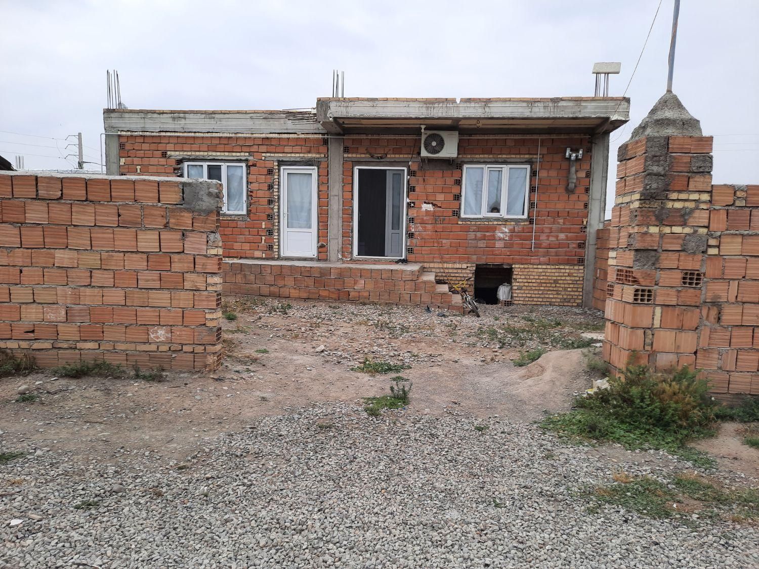 فروش خانه ویلایی شخصی ساز روستای قره بلاغ|فروش خانه و ویلا|آق قلا, |دیوار