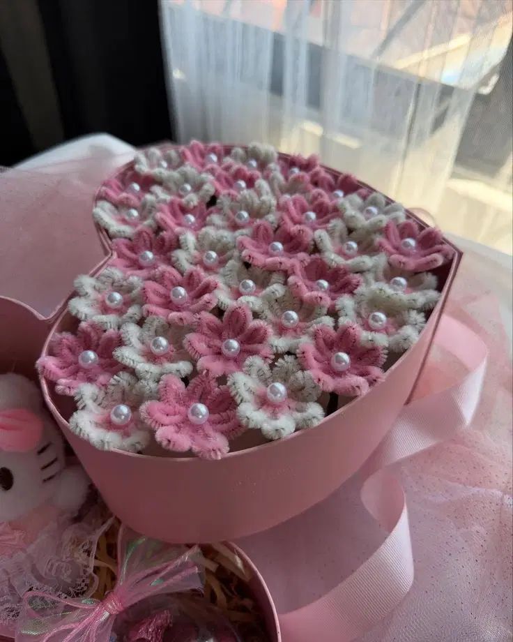 گل های ربانی و مخملی.قاب گوشی رزینی .کارهای شب تاب|گل مصنوعی|کرمان, |دیوار
