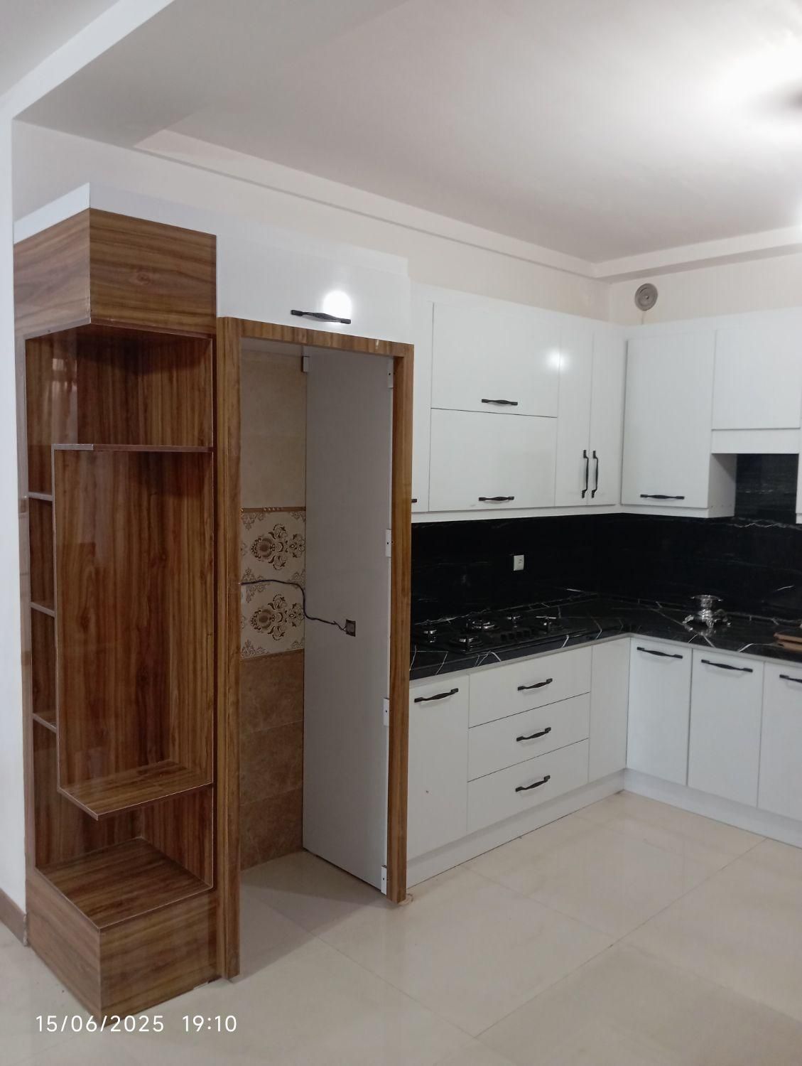 ساخت کابینت و کمد دیواری|کتابخانه، شلف، قفسه‌های دیواری|اردبیل, |دیوار