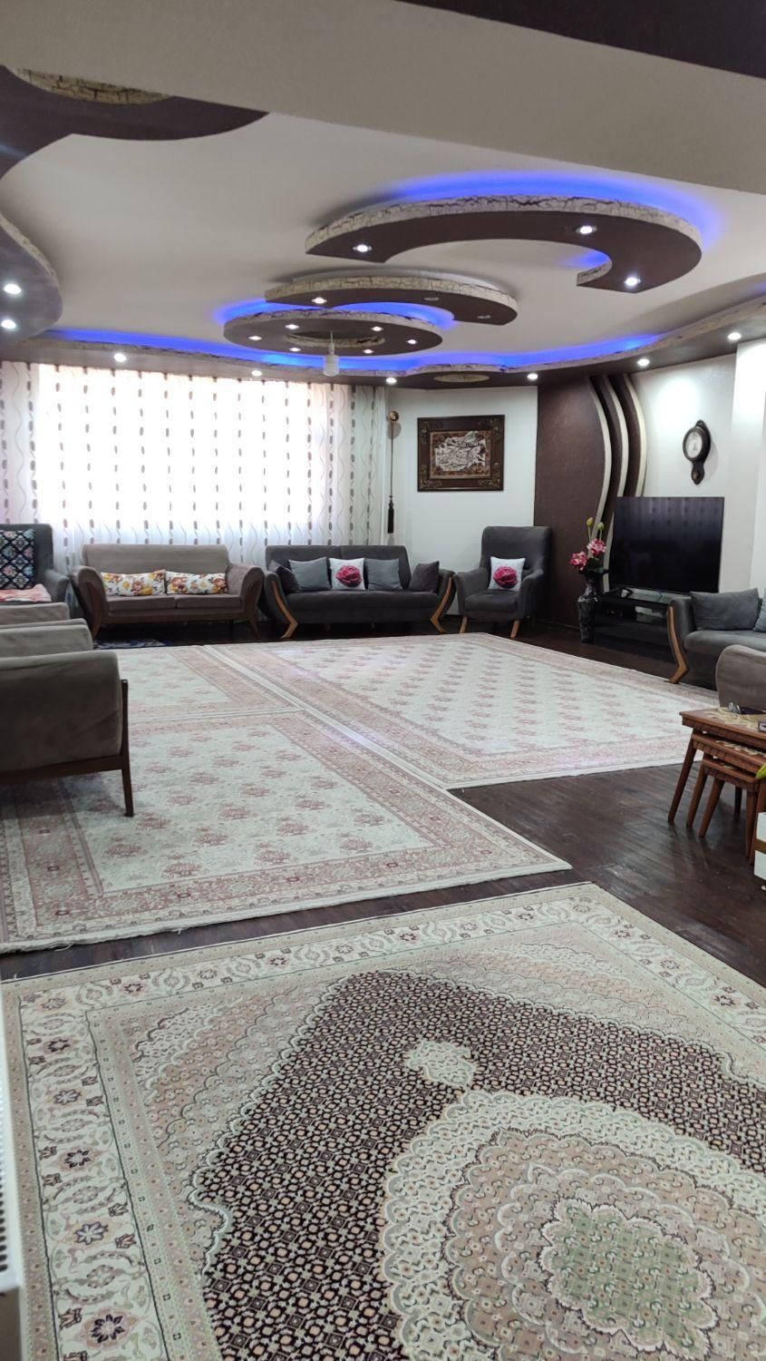 دو طبقه سعدی جنوبی/200 متر/شمالی/6 خواب|فروش خانه و ویلا|شاهینشهر, سعدی جنوبی|دیوار