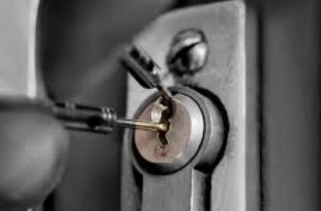 کلید سازی سیار شبانه روزی تهرانپارس پیروزی نارمک|خدمات پیشه و مهارت|تهران, نیروی هوایی (پیروزی)|دیوار