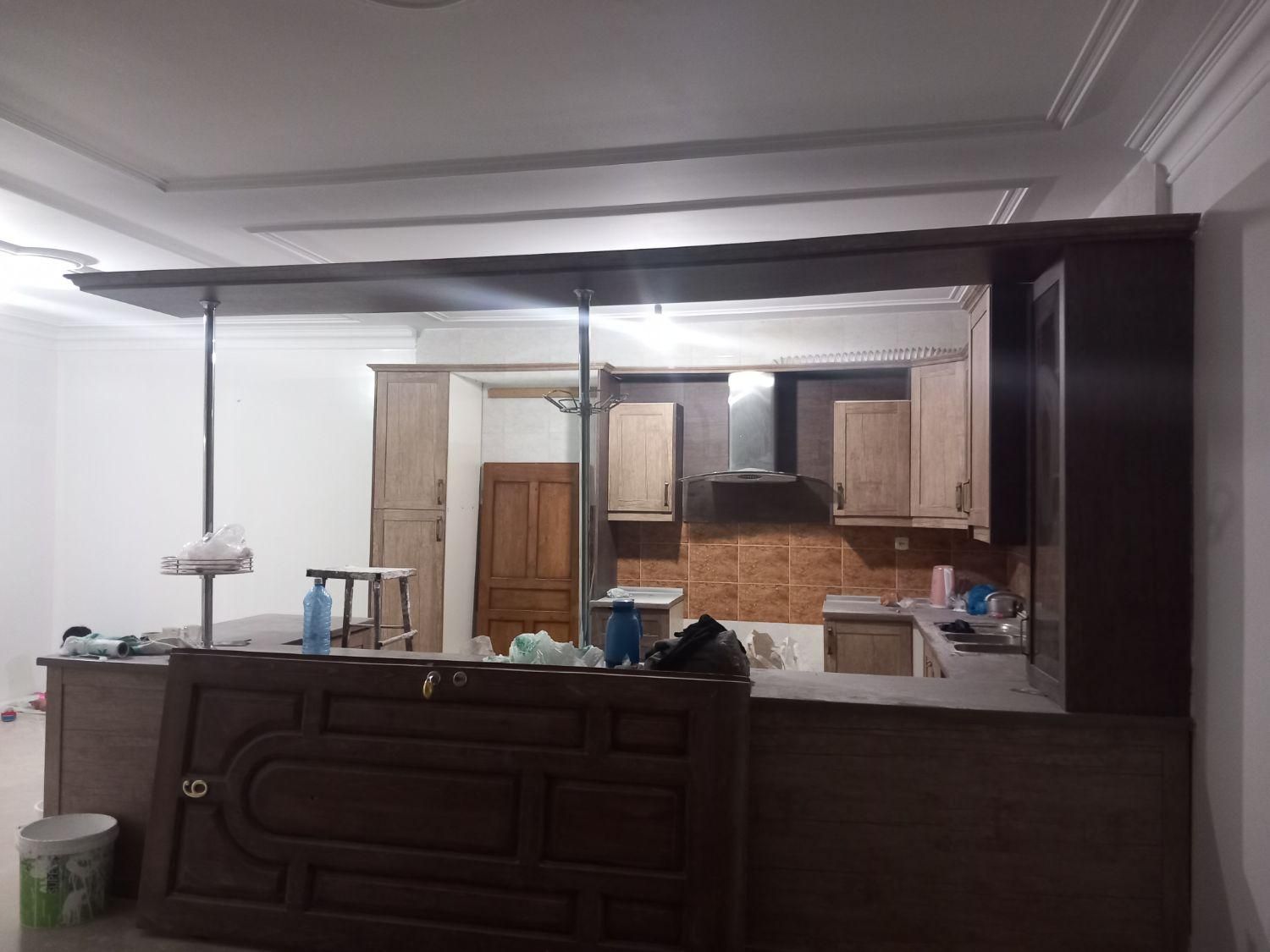 کابینت به همراه سینک و آبچکان وشیر و هود|کتابخانه، شلف، قفسه‌های دیواری|ورامین, |دیوار