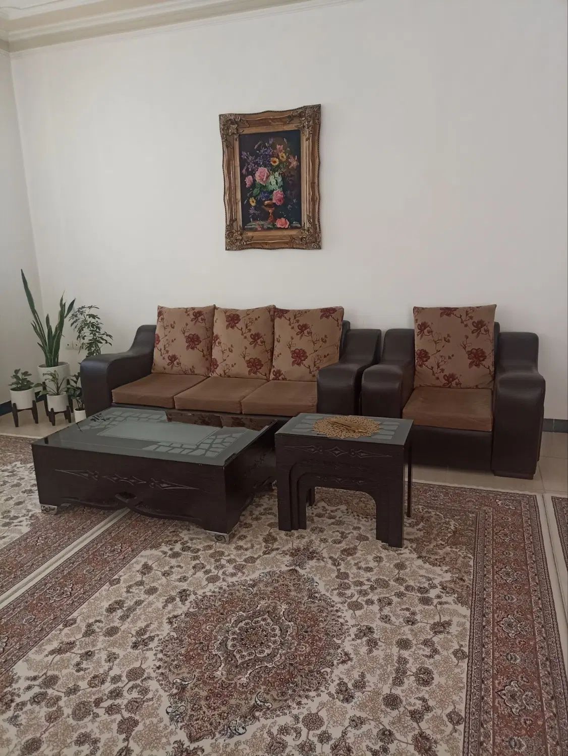 مبل ۷ نفره کلاسیک و تمیز ، چوب مقاوم، قیمت مناسب|مبلمان خانگی و میز عسلی|کامیاران, |دیوار