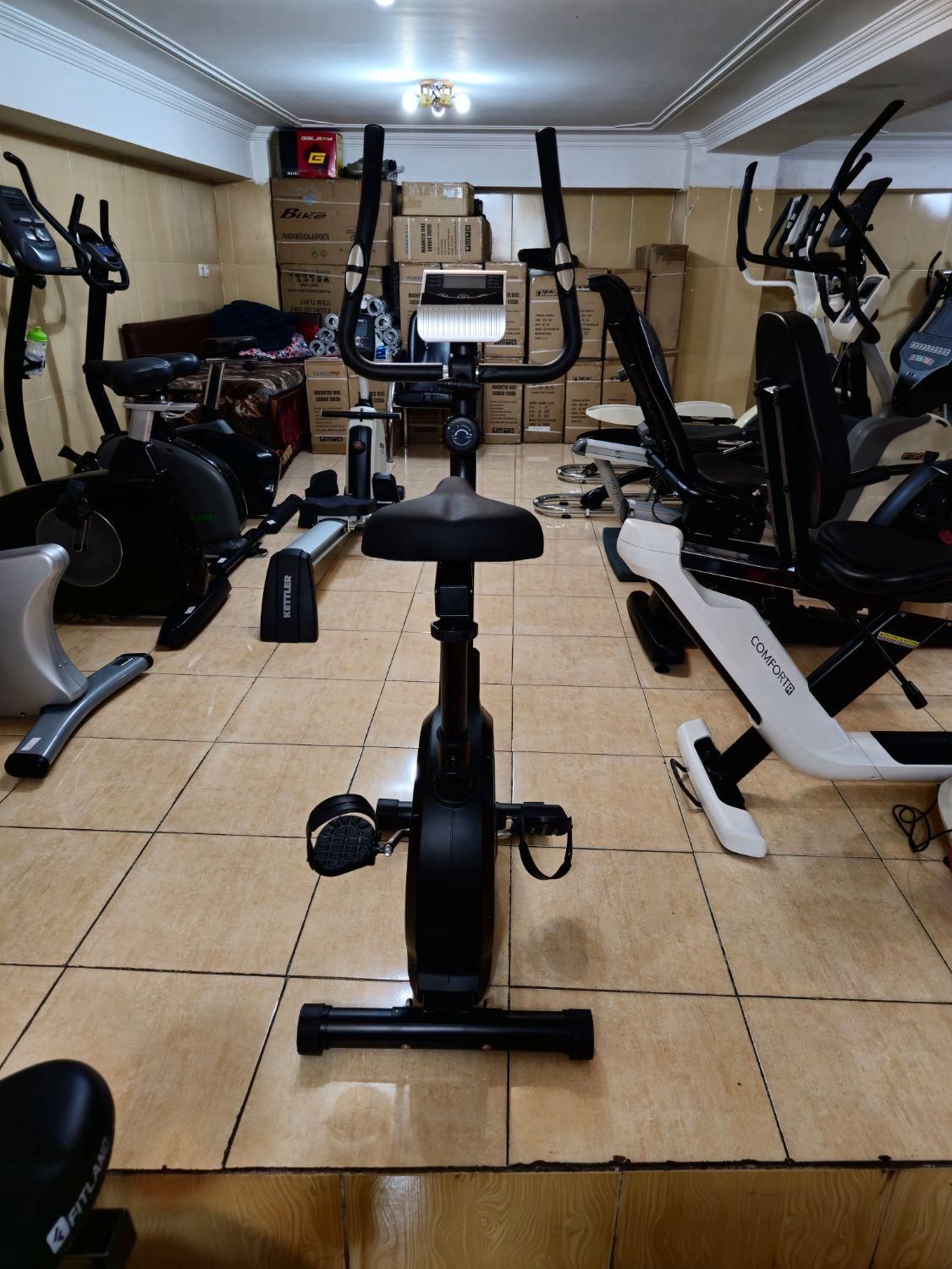 دوچرخه ثابت آکبند|تجهیزات ورزشی|تبریز, |دیوار