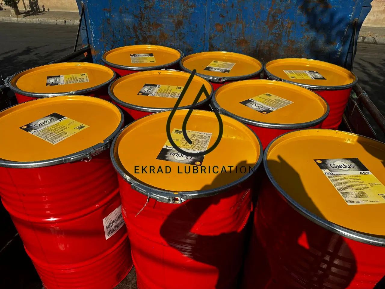 روغن های صنعتی و گریس روغن موتور|ماشین‌آلات صنعتی|تهران, شهرک گلها (تهرانسر)|دیوار