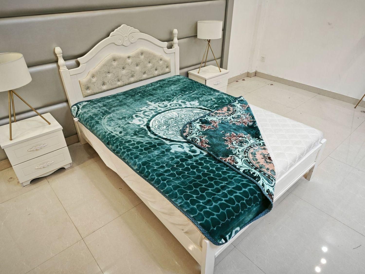 پتو ابریشمی خارجی|رختخواب، بالش، پتو|زنجان, |دیوار