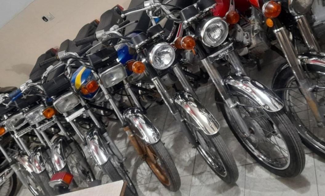 فروش موتور سیکلت مزایده ای بصورت تک فروش وعمده|موتورسیکلت|اصفهان, رهنان|دیوار