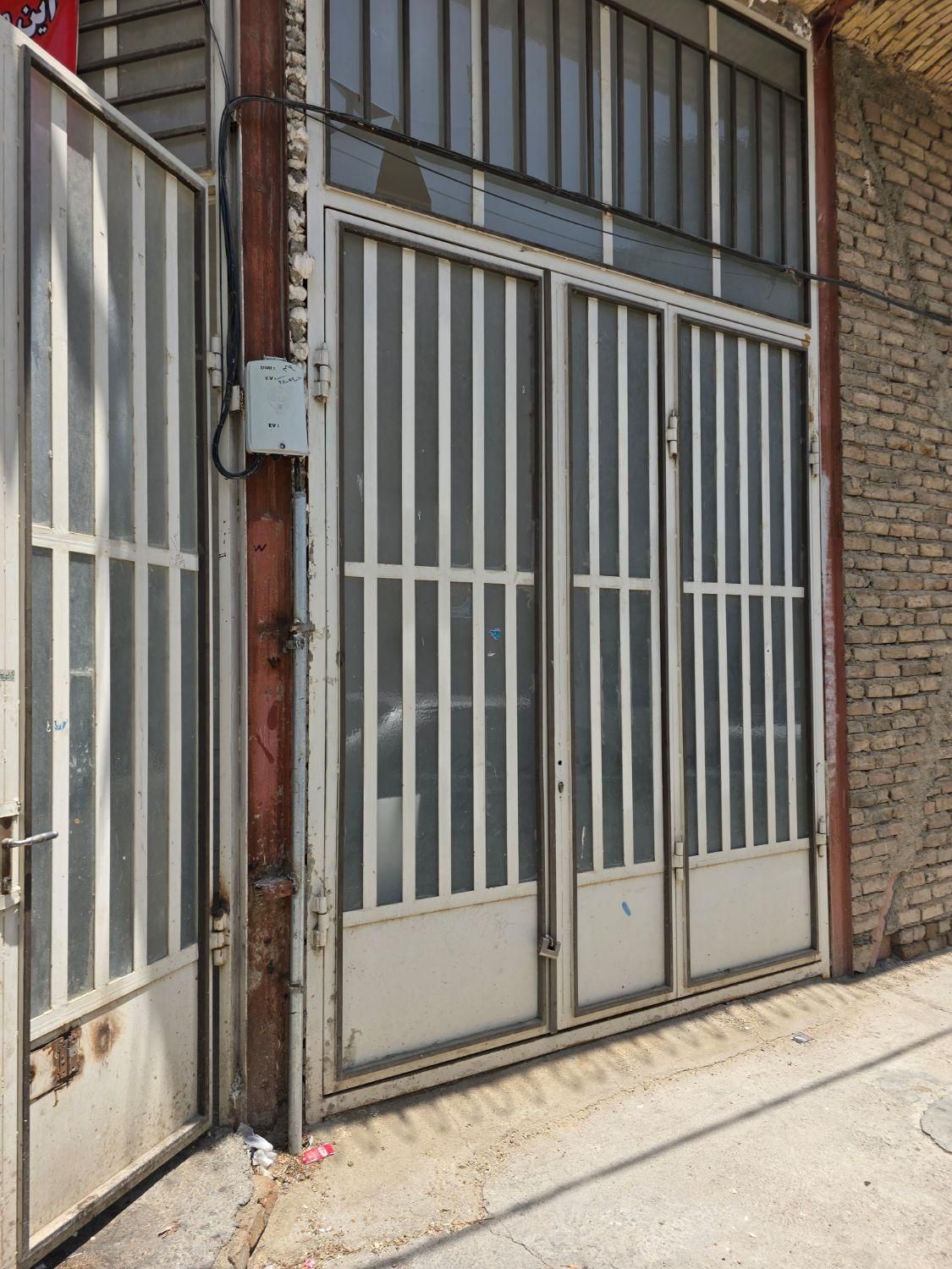 فروش مغازه کوچه روبروی فروشگاه مادر ۴۵متری ۸۸۰|فروش مغازه و غرفه|بروجرد, |دیوار