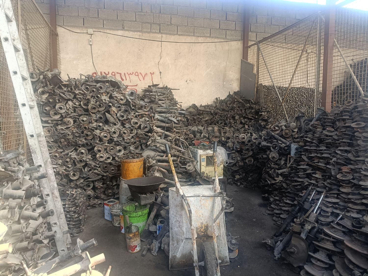 کمک فنر تالیسمان کولیوس فلوئنس و در کل رنو|قطعات یدکی و لوازم جانبی|تهران, شهرک رضویه|دیوار