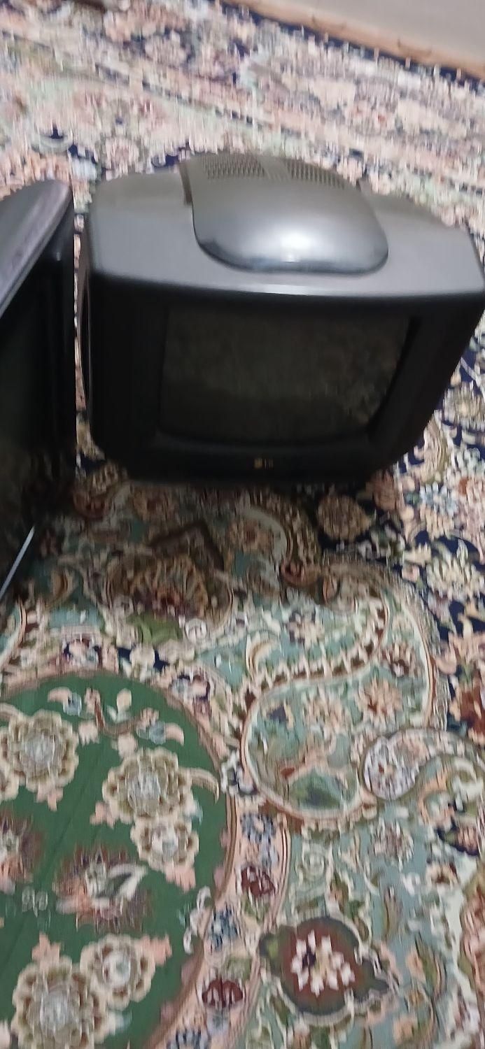 تلویزیون دو عدد ال جی|تلویزیون و پروژکتور|کهنوج, |دیوار