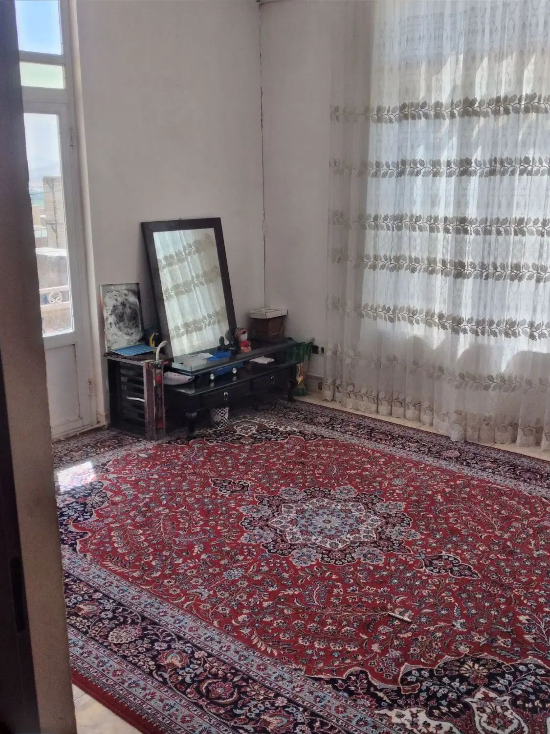 خانه دوطبقه دوبر جنوبی موقعیت روبروی پارک کودک|فروش خانه و ویلا|صحنه, |دیوار