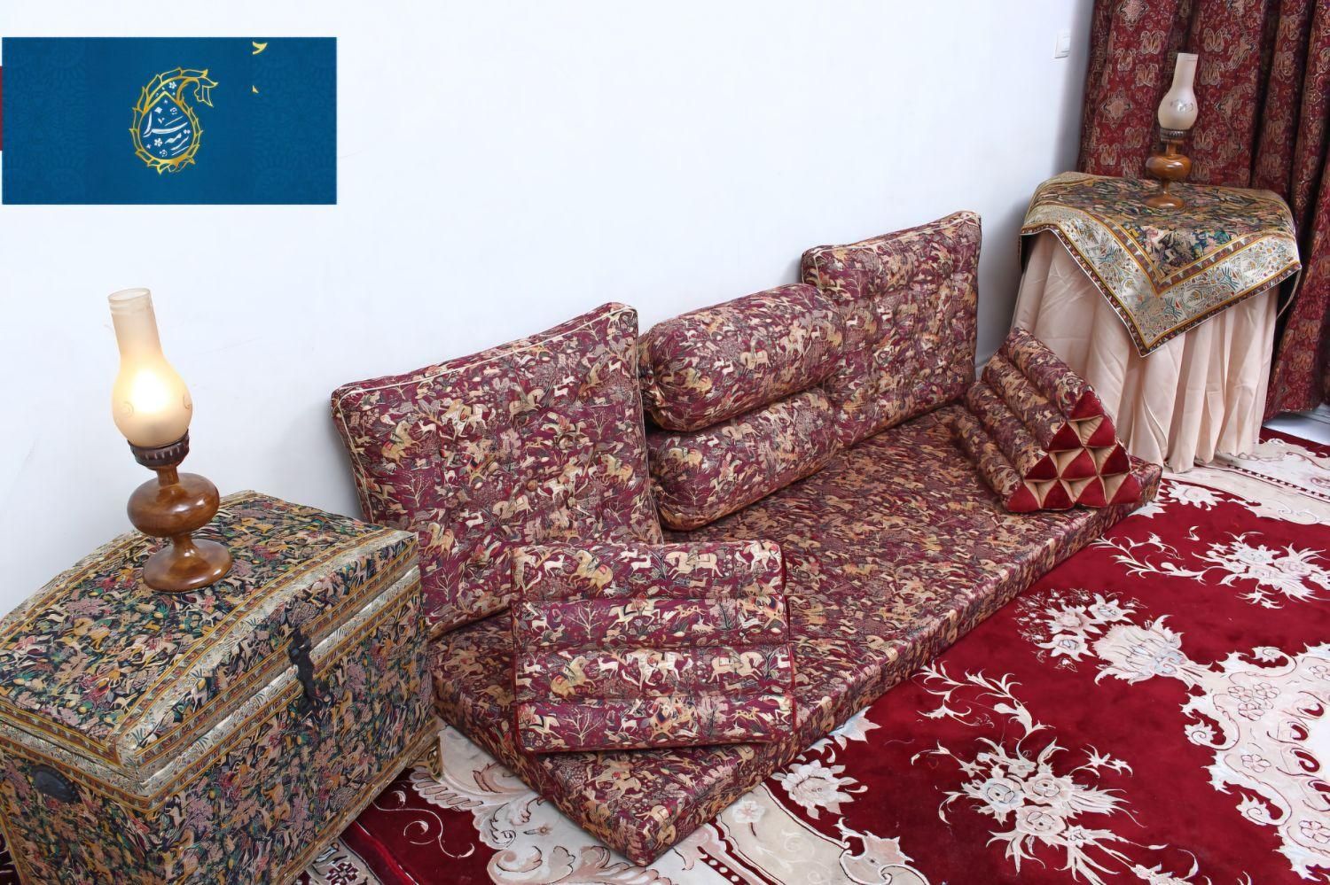 شاهنشین پشتی ترمه|پشتی|تهران, مولوی|دیوار