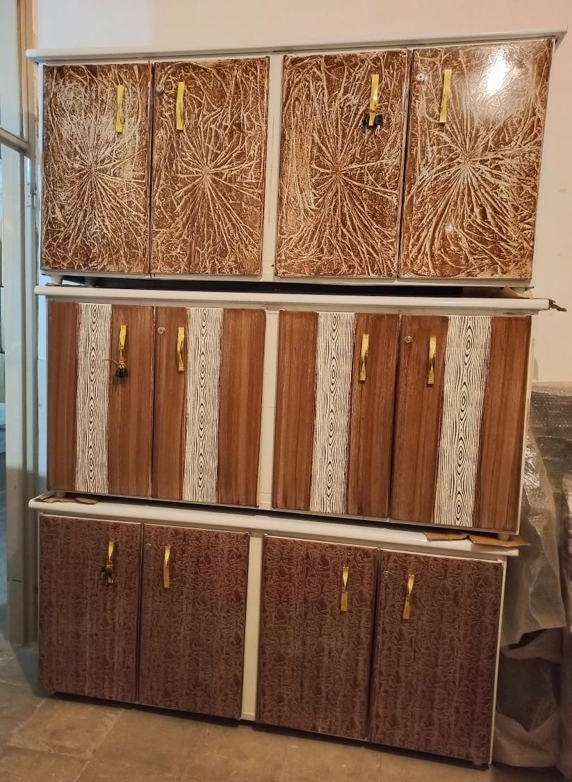 کمد ظرفی ۴ درب * اثاث مارکت|جاکفشی، کمد، دراور|سیرجان, |دیوار