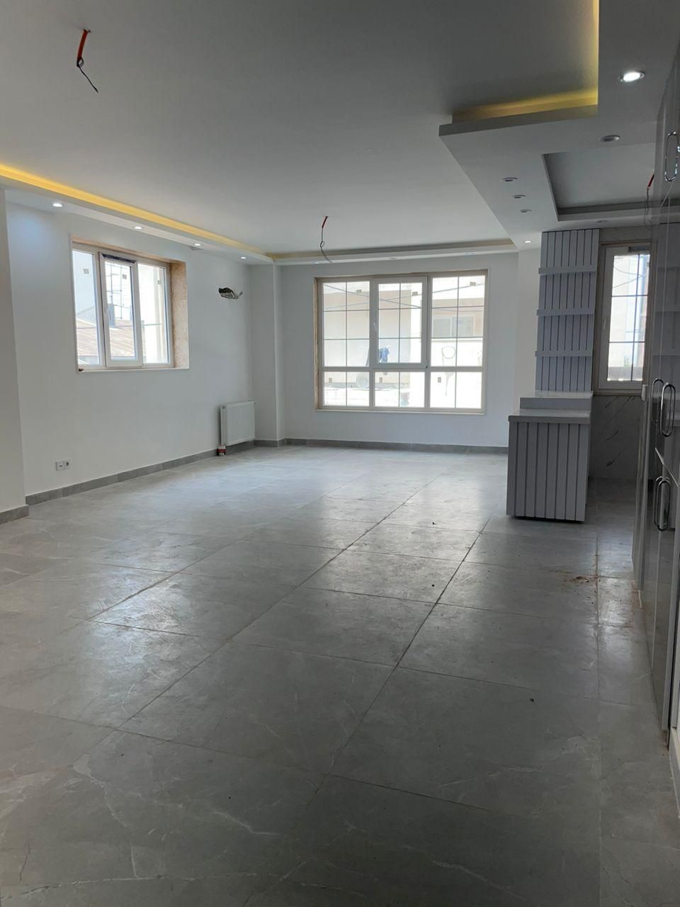 فروش واحد ۱۰۷ متری کلیدنخورده بر دوم پاسداران|فروش آپارتمان|بندر انزلی, پاسداران|دیوار