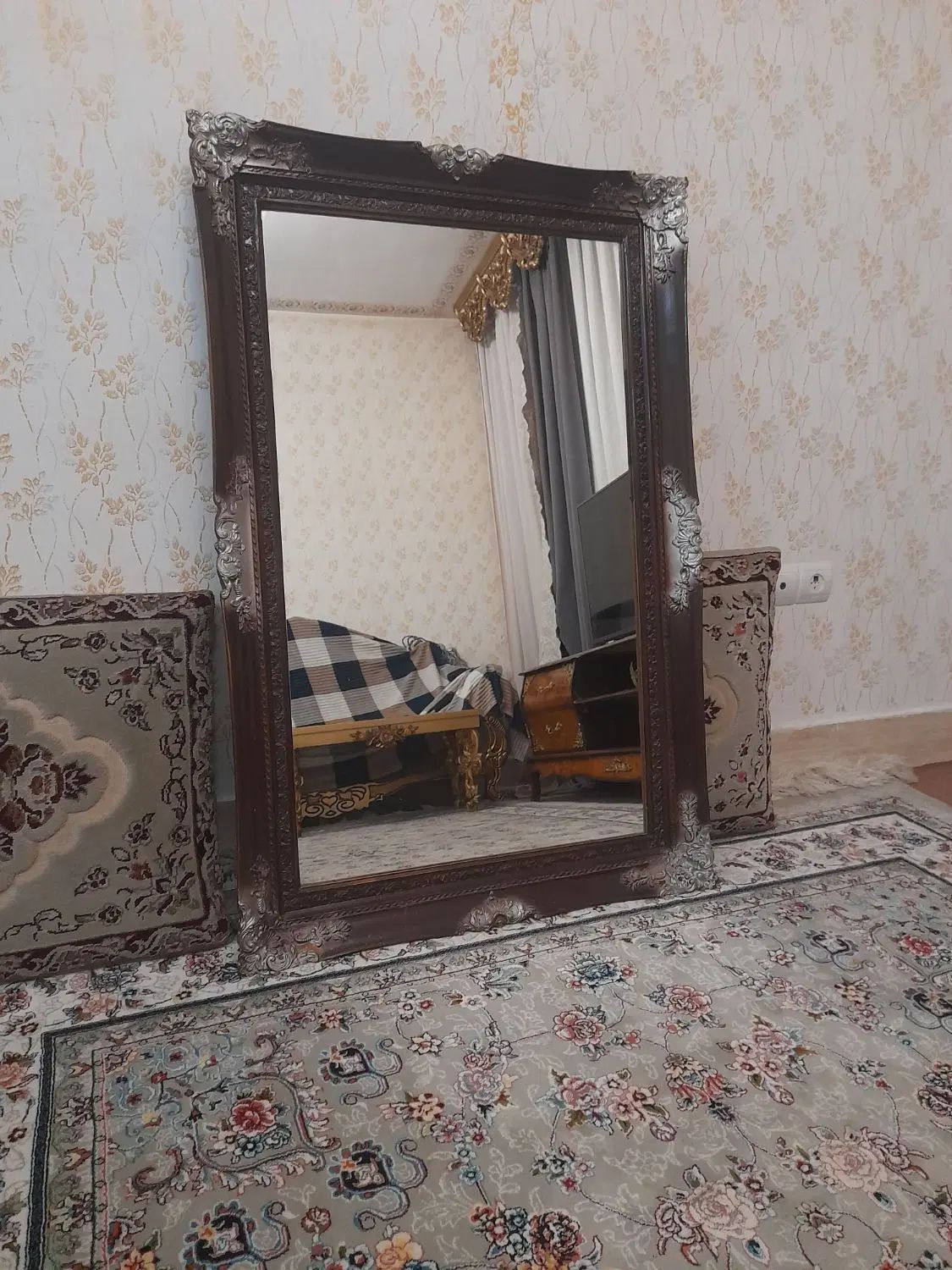 آینه|آینه|تبریز, |دیوار