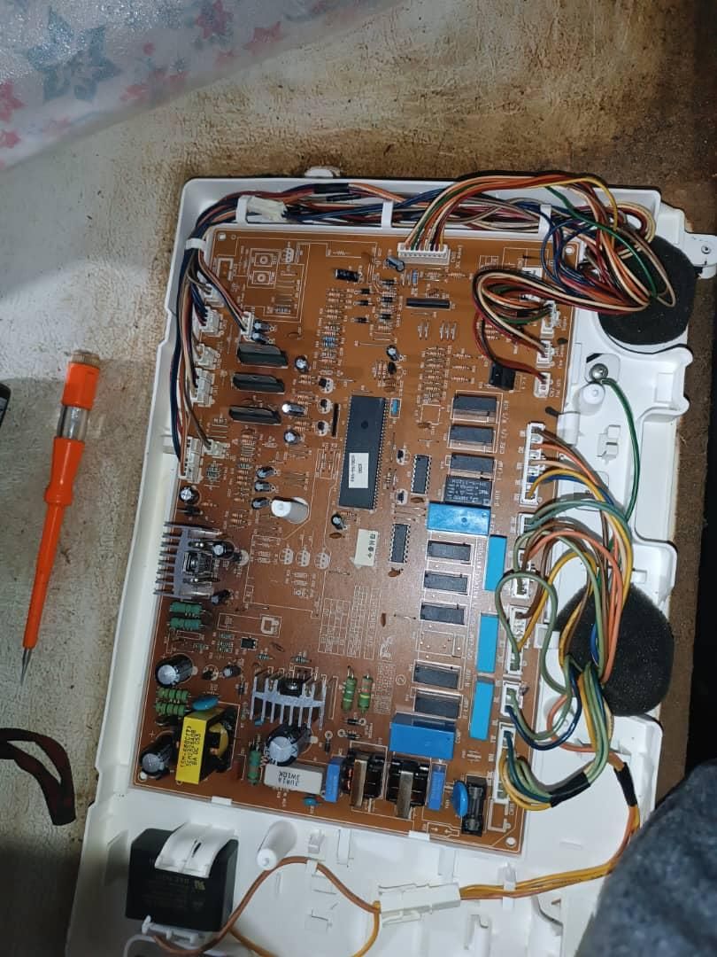 تعمیر انواع یخچال فریزر خانگی و صنعتی|خدمات پیشه و مهارت|اراک, |دیوار