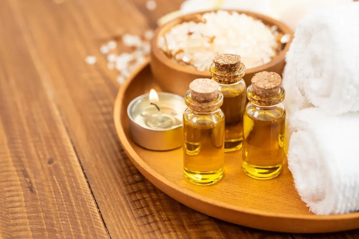 مقداری روغن ماساژ|حراج|مشهد, آزادشهر|دیوار