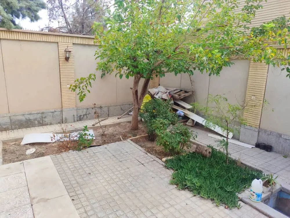ویلایی دربست باپارکینگ و حیات بزرگ|اجارهٔ خانه و ویلا|اصفهان, بهارستان|دیوار