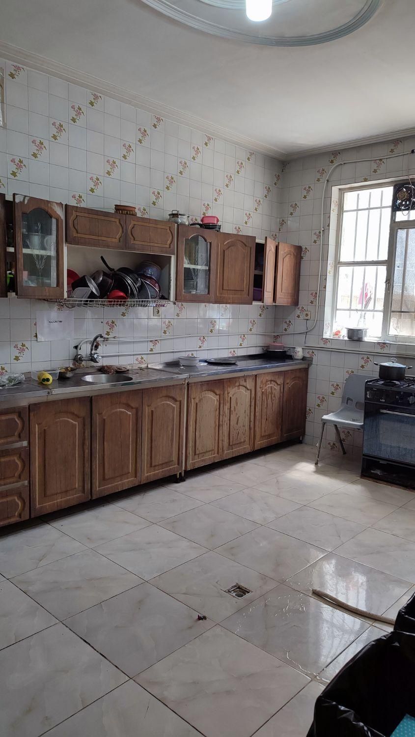 خوابگاه دخترانه با اینترنت رایگان-تخت پایین|اجارهٔ کوتاه‌مدت آپارتمان و سوئیت|شیراز, فرهنگ شهر|دیوار