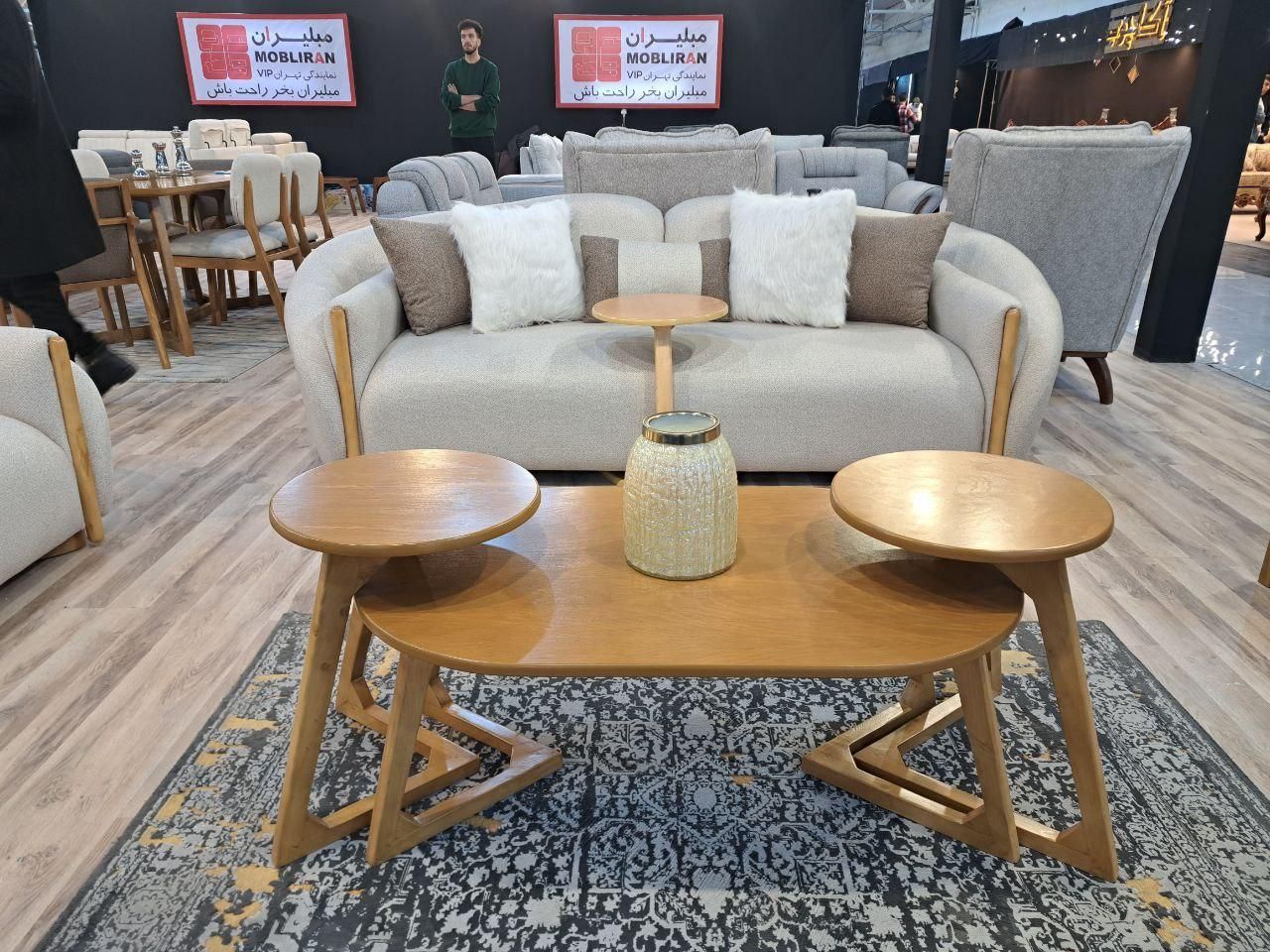 رنگ کاری مبلمان پذیرفته میشود|مبلمان خانگی و میز عسلی|محمدشهر, عباس آباد|دیوار