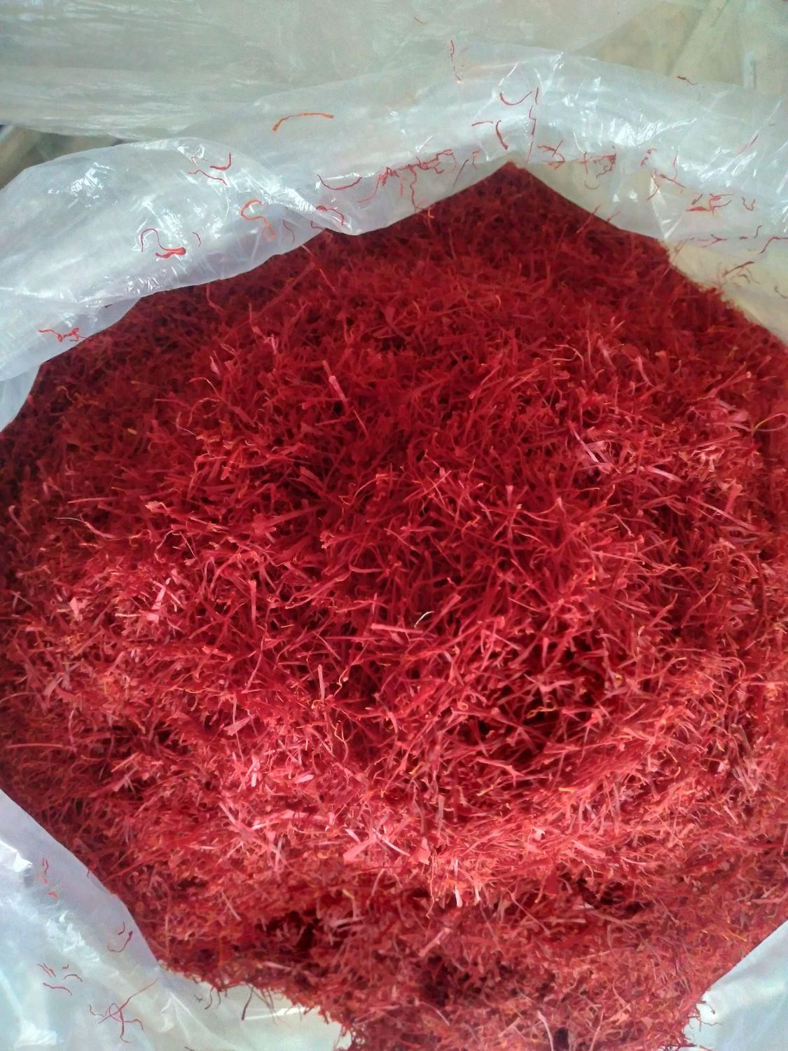 زعفران نگین سنتی خشک نطنز طرق رودباعطر ورنگ عالی|خوردنی و آشامیدنی|کاشان, الغدیر|دیوار