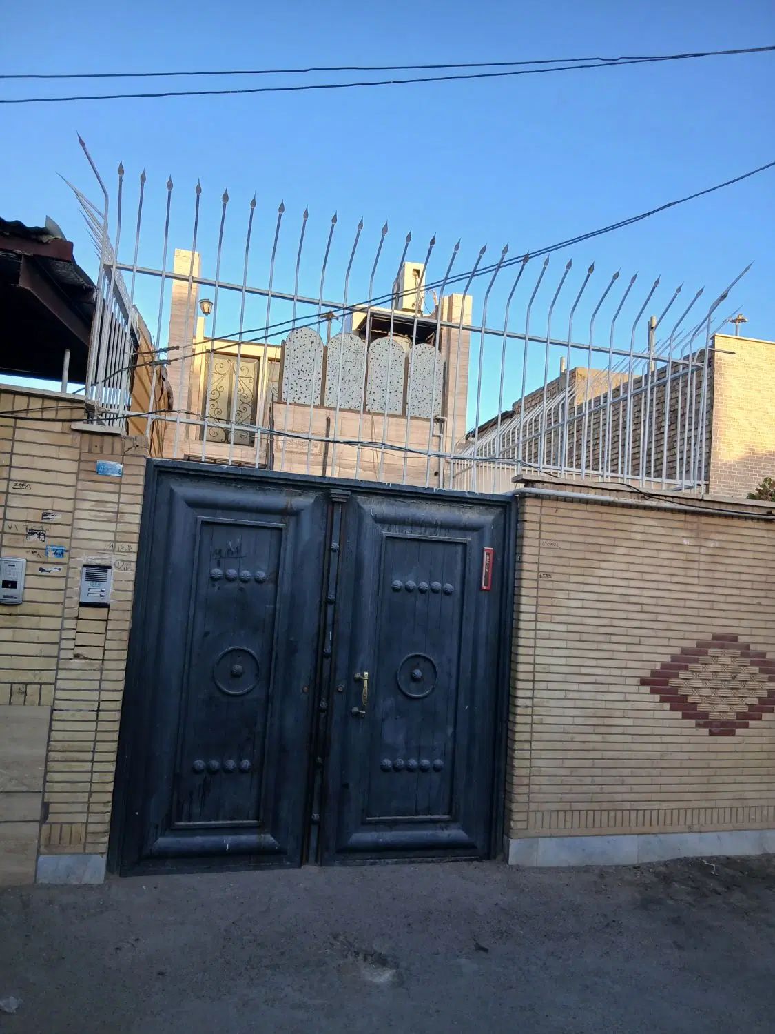 ملک فروشی نقلی دوطبقه خ نطنز کوچه سجادیه سجاد 27|فروش خانه و ویلا|کاشان, آیت الله سعیدی|دیوار
