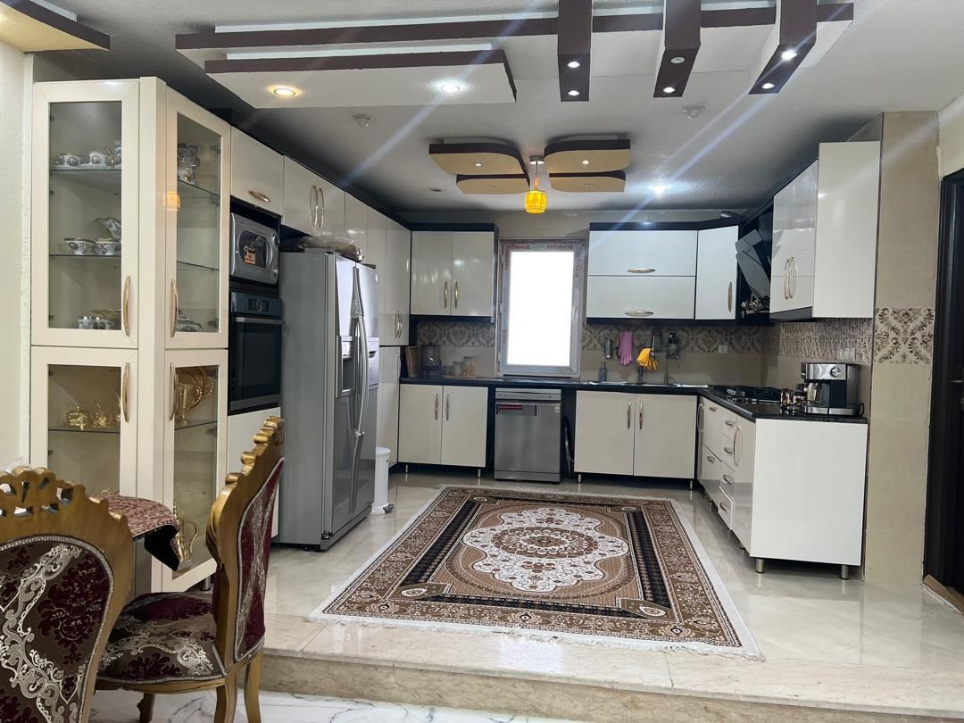 فروش منزل ویلایی سه طبقه یا معاوضه با ملک در شیراز|فروش خانه و ویلا|بندر گناوه, |دیوار