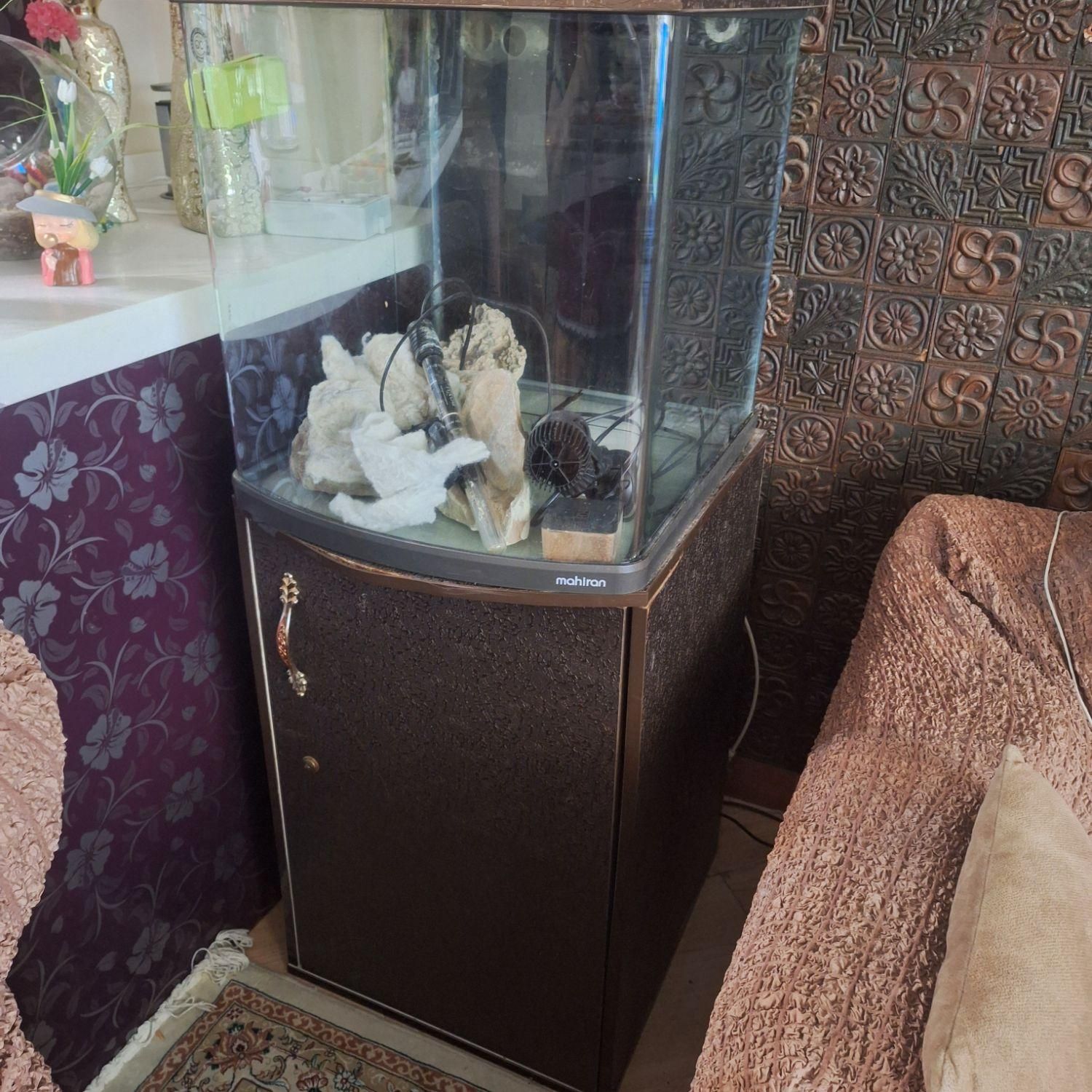 آکواریوم ۲۰۰ لیتری با تمام تحهیزات|ماهی|بندرعباس, |دیوار