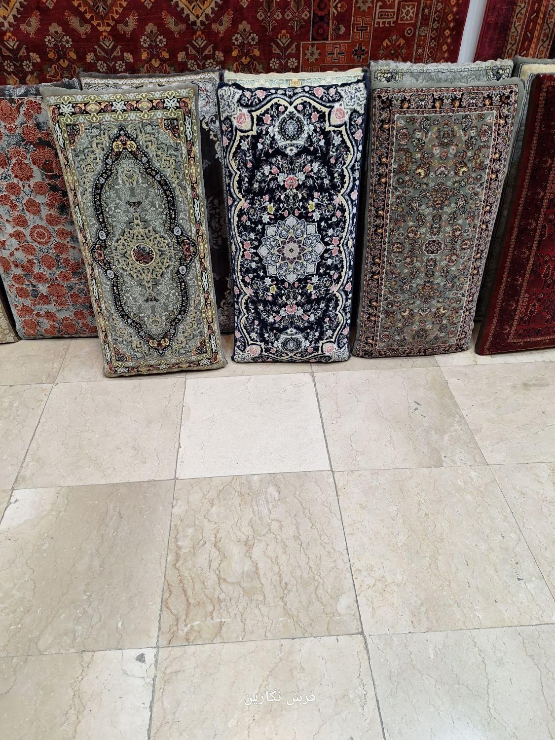 پشتی ۱۲۰۰ شانه اکرولیک فرش مشهد ۳۶۰۰ تراکم اصلی|پشتی|مشهد, امیر|دیوار