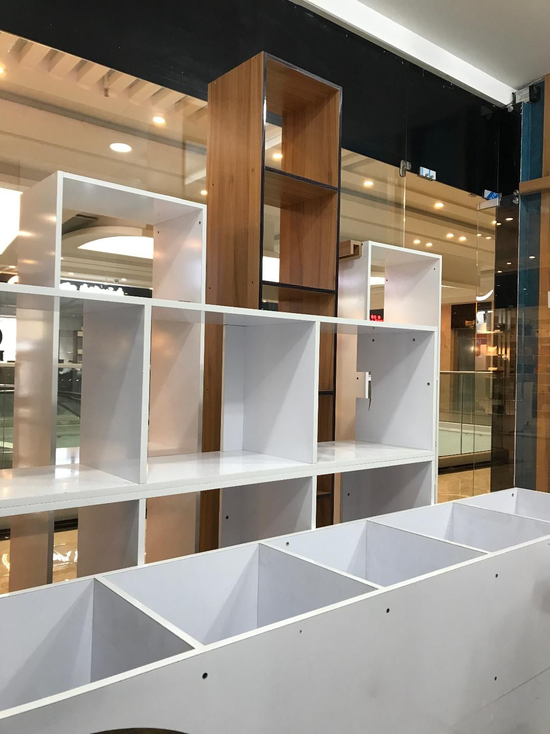 دکور و ویترین مغازه|فروشگاه و مغازه|شهرکرد, |دیوار