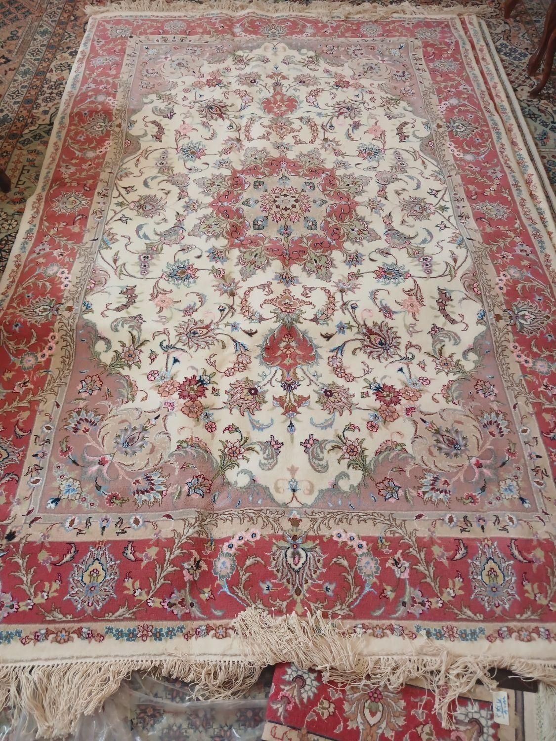 فرش دستباف تازه بافته نو و سالم|فرش|یزد, |دیوار