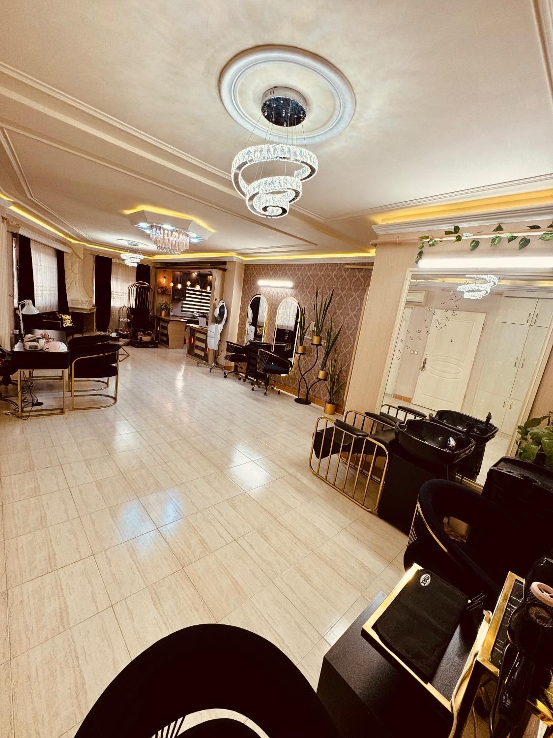 اجاره لاین زیبایی (ناخن،اکستنشن مژه،ارایش دائم)|خدمات آرایشگری و زیبایی|رشت, پستک|دیوار