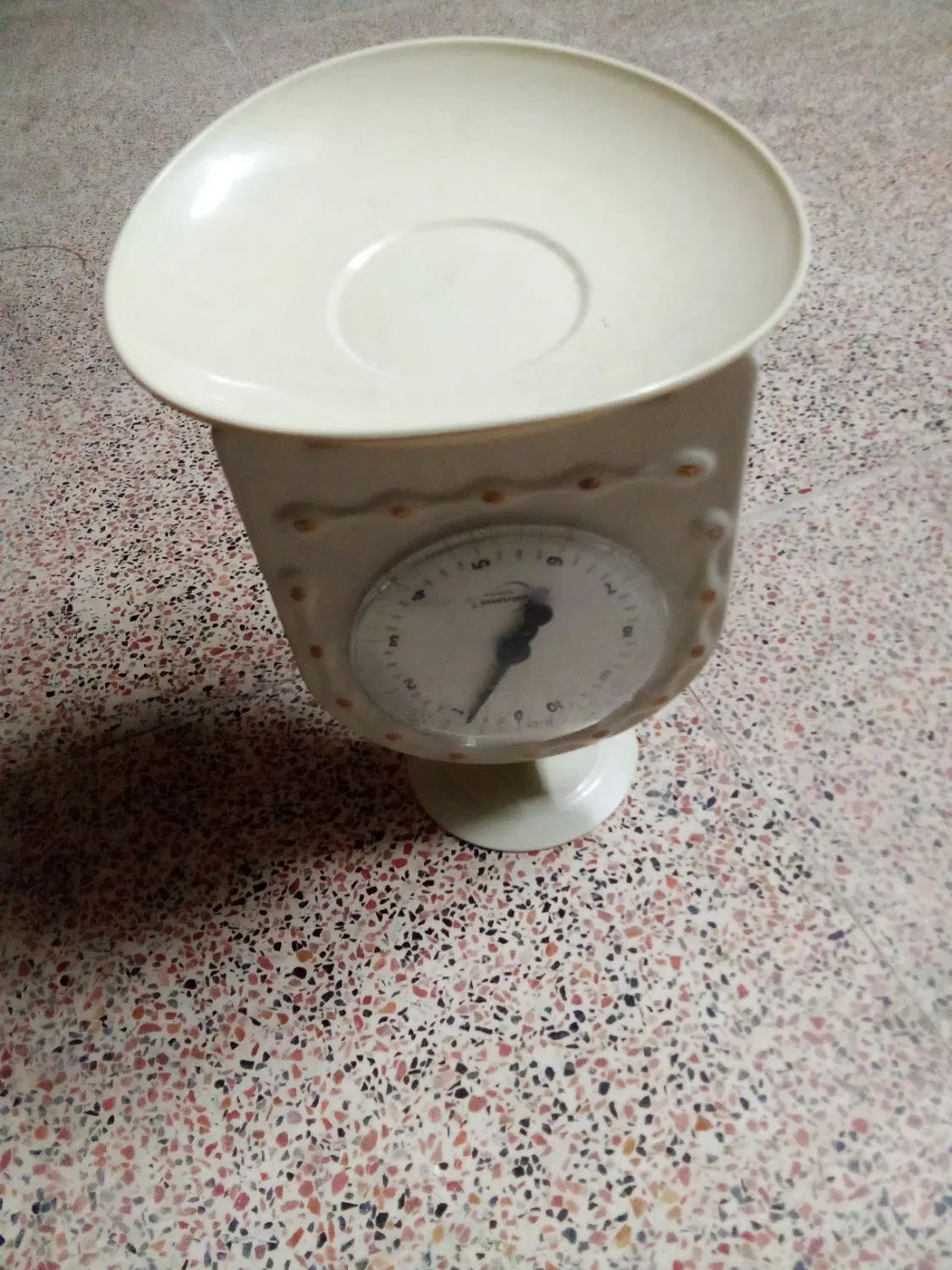 جای نونی .و ترازو|ظروف پخت‌وپز|تهران, یافت‌آباد|دیوار