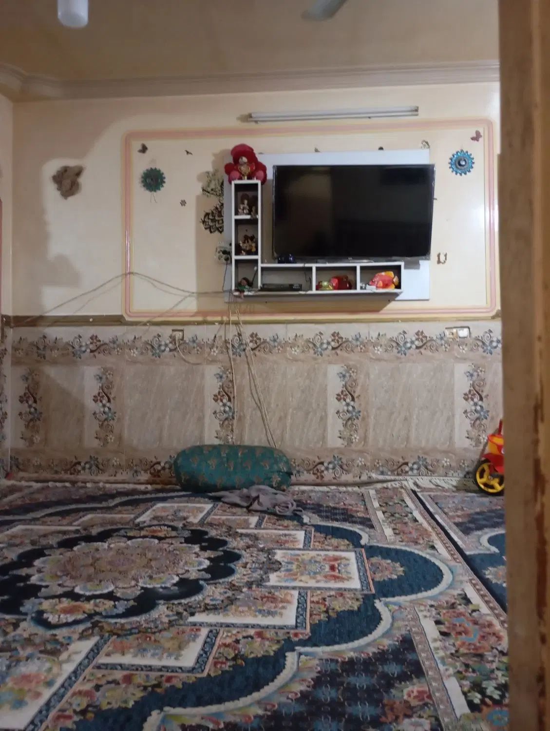 فروش واحد آپارتمان ۱۰۰ متری 2 خواب طبقع اول|فروش آپارتمان|زاهدان, |دیوار