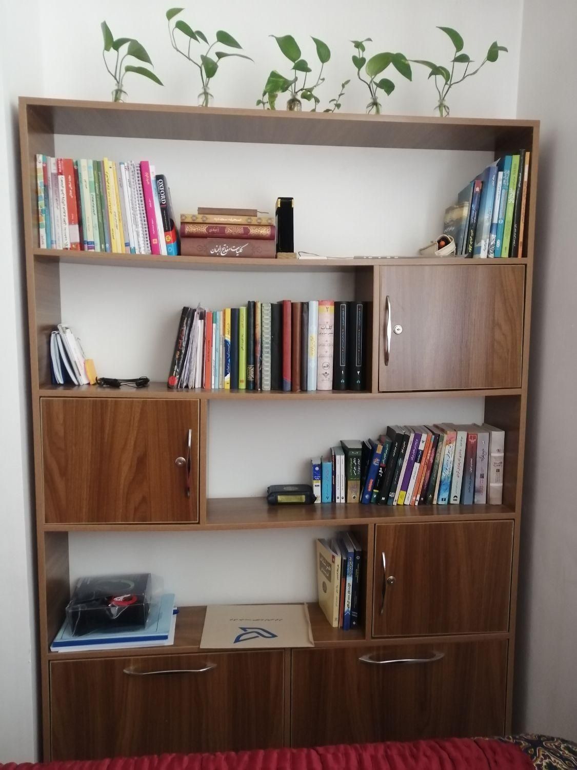 کتابخانه|کتابخانه، شلف، قفسه‌های دیواری|اراک, |دیوار